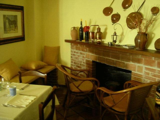 Tavernola - Locanda Di Campagna Battipaglia Extérieur photo