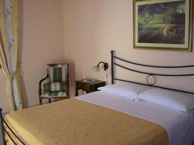Tavernola - Locanda Di Campagna Battipaglia Chambre photo