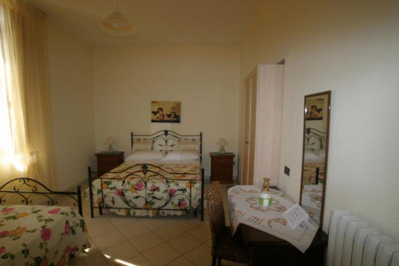 Tavernola - Locanda Di Campagna Battipaglia Chambre photo